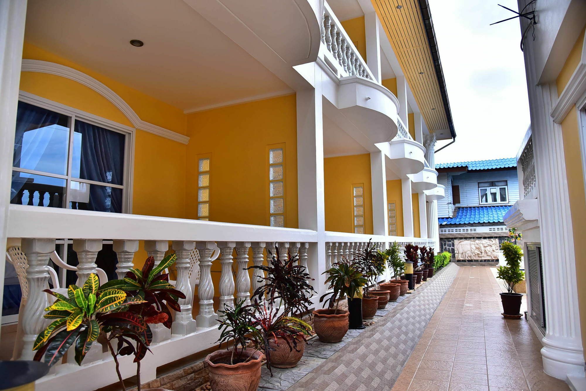 Sun Beach Guesthouse Prachuap Khiri Khan Exterior photo